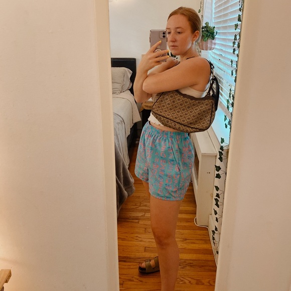 SOLD Vintage Dooney and Bourke shoulder bag - Picture 2 of 12